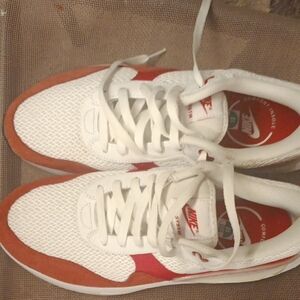 Nike Unisex White and Red Sneakers
